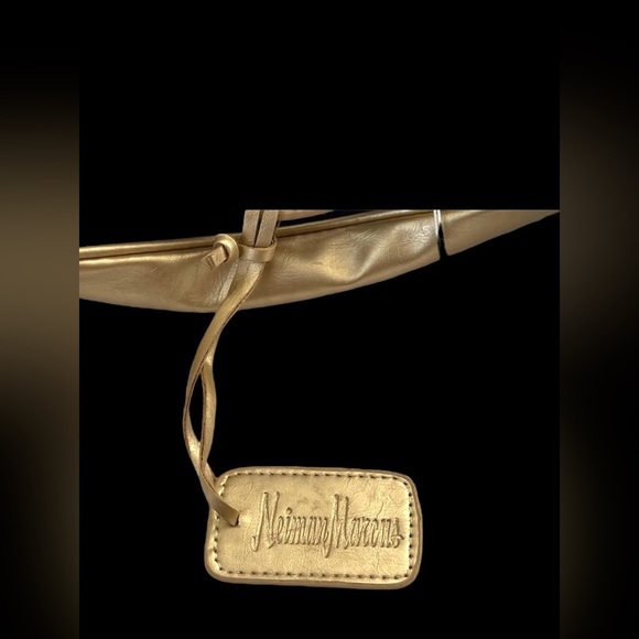 Neiman Marcus jean and gold shoulder bag. - Picture 5 of 12